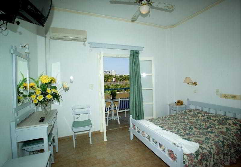Hotel Avra Kamari  Exterior photo